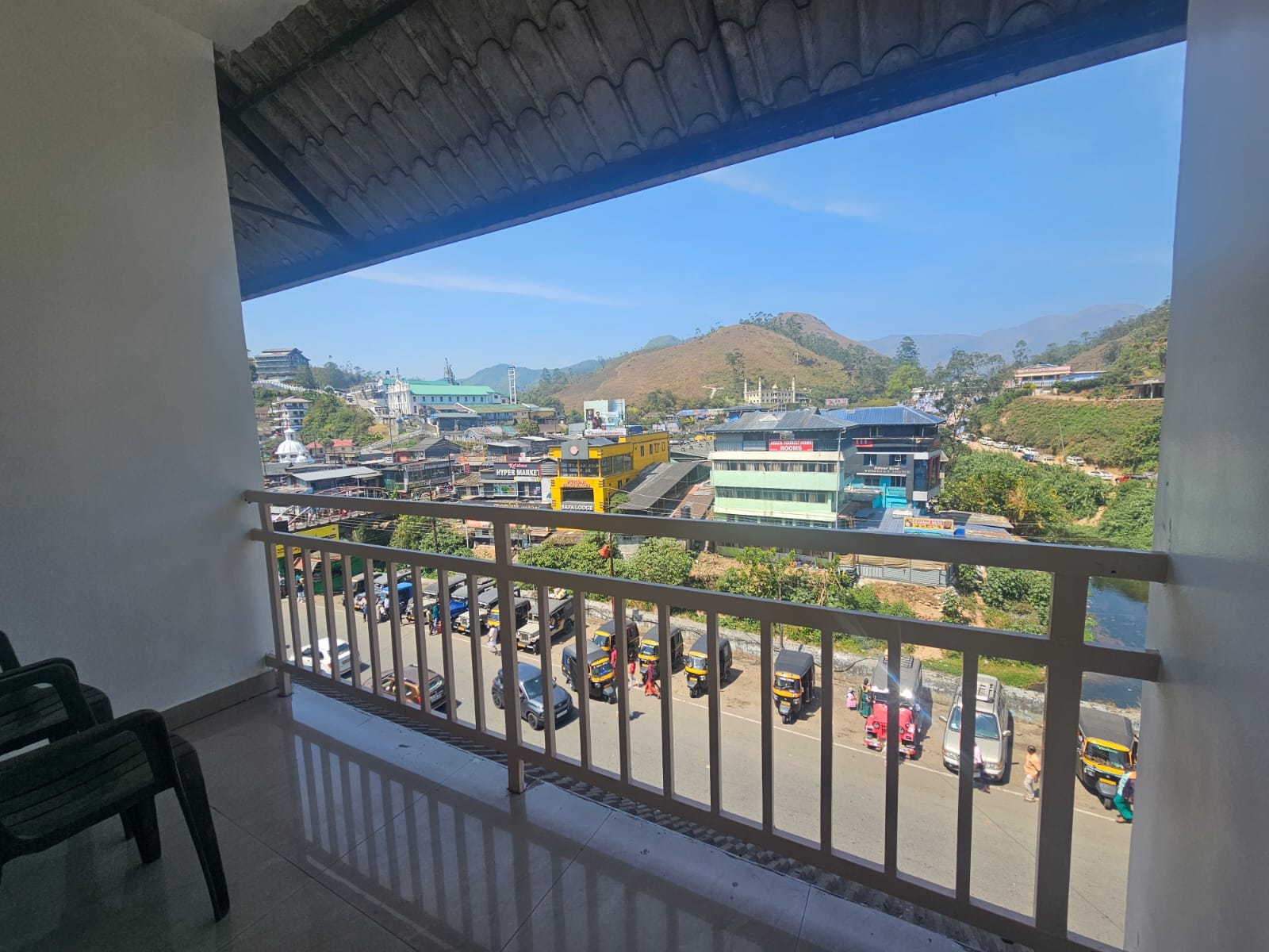 Balcony at Jays Inn looking over Munnar town and the hills
