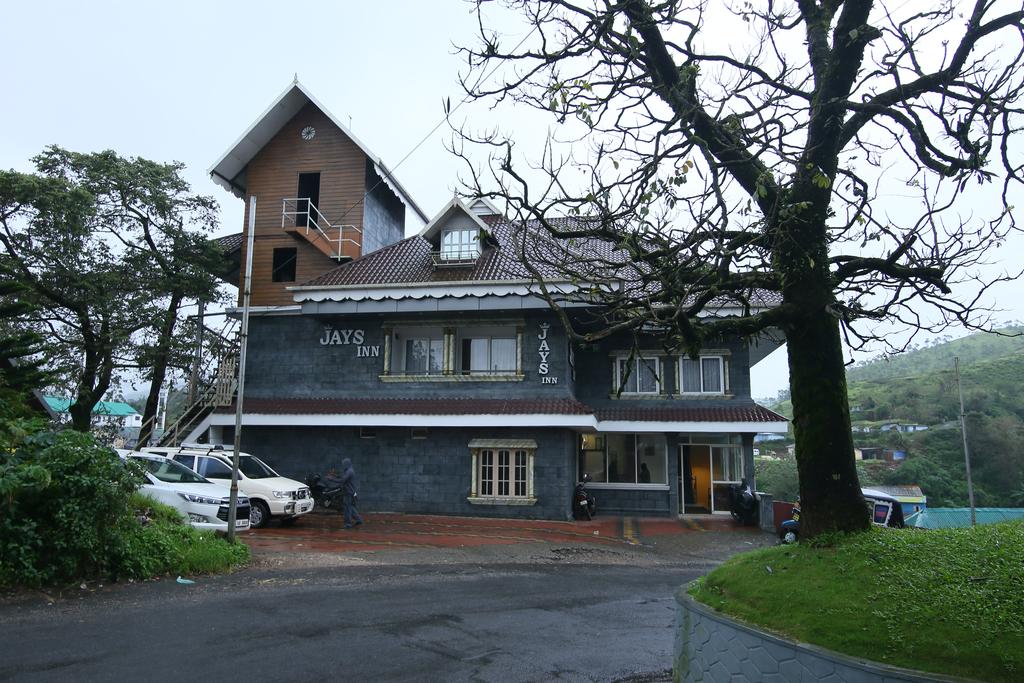 Outside view of the Jays Inn building in Munnar